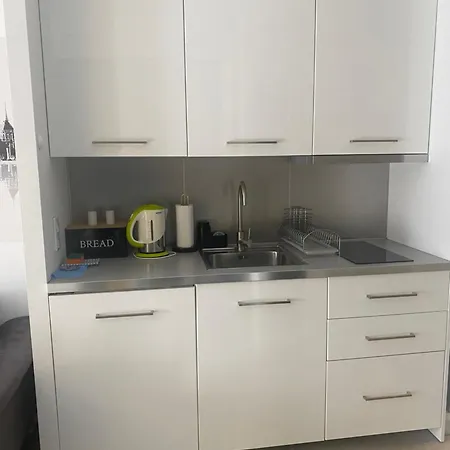 Zolty Apartment *